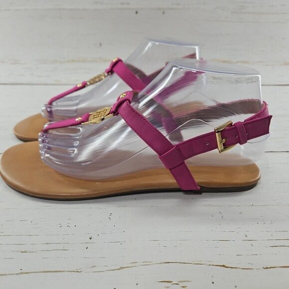 Tommy Hilfiger 8.5 Pink Faux Leather Gold Logo Thong Slingback T-Strap Sandals - Picture 2 of 9